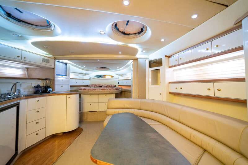 La Crucecita: Private Yacht Cruise in Huatulco with Drinks - Cacaluta and Chachacual from the water