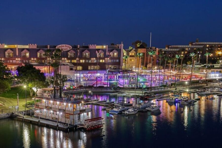 Lake Havasu: Sunset Cocktail Cruise on Paddle Wheeler - Wheelchair access and practical comfort