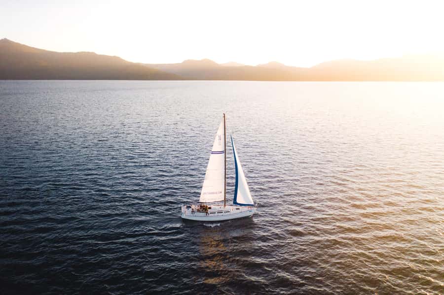 Lake Tahoe: 2-Hour Sailing Cruise with Drinks - The small group makes the difference