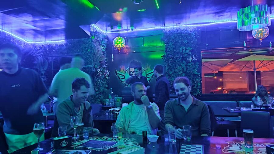 Las Palmas: Weekly Pub Crawl - Games that help, but may not suit everyone