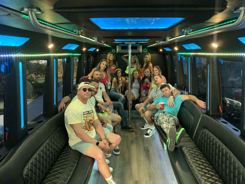 Las Vegas Airport: Party Bus 1-Way Transfer - The liquor-store stop adds useful flexibility