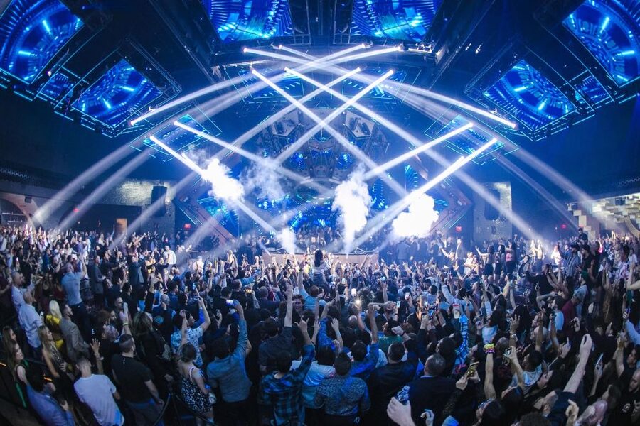 Las Vegas: Club Crawl by Party Bus w/ Free Drinks - How the four-hour Vegas club crawl works