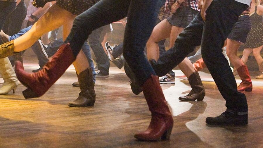 Las Vegas: Country Bar Crawl by Party Bus w/ Mixed Drinks - Key points to know