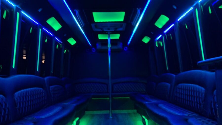 Las Vegas: Country Bar Crawl by Party Bus w/ Mixed Drinks - Who will enjoy this most