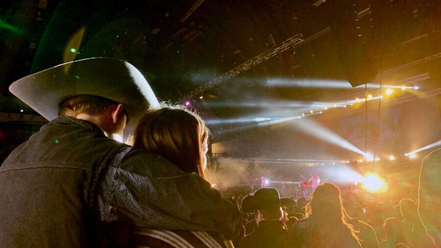 Las Vegas: Country Bar Crawl by Party Bus w/ Mixed Drinks - Practical ways to make the night smoother