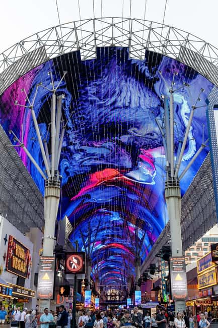 Las Vegas: Fremont Cocktail Crawl & Guided Walking Tour - Key points to know before booking