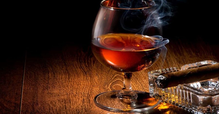 Las Vegas: Mobsters, Casinos, and Speakeasy Bar Crawl - An atomic cocktail at Circa Bar