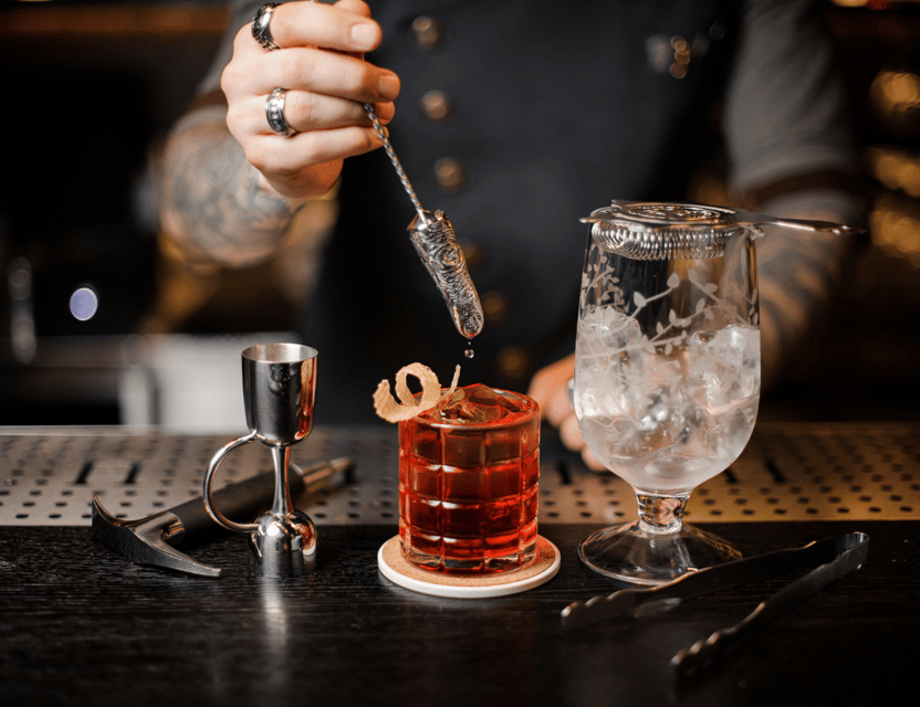 Las Vegas: Mobsters, Casinos, and Speakeasy Bar Crawl - Who will enjoy this Las Vegas history walk