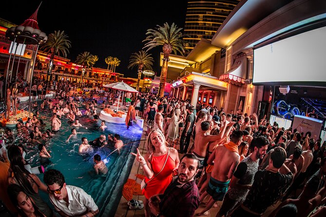 Las Vegas Nightclub VIP Entry with Party Bus - Meeting up without hotel pickup