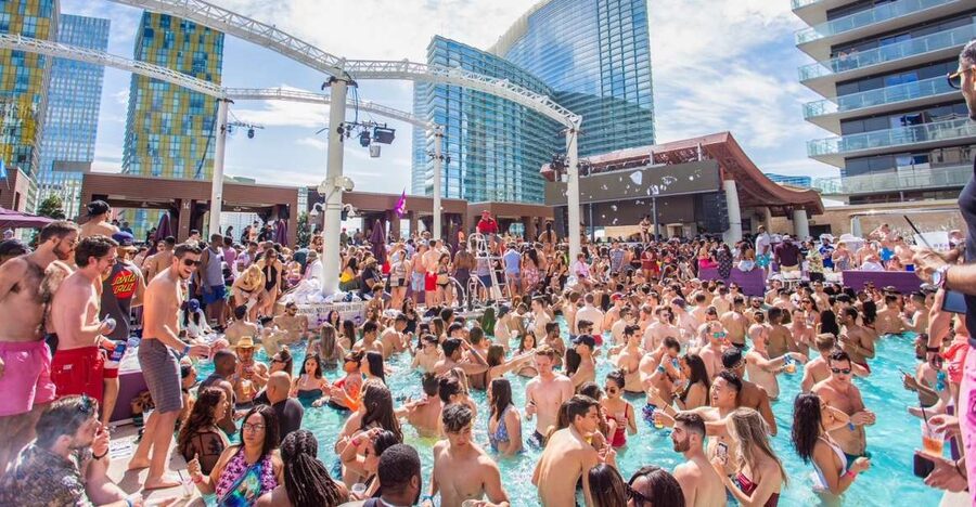 Las Vegas: Party Bus Day Club Tour with Drinks & Club Entry - Meeting at Commons Club inside Virgin Hotel
