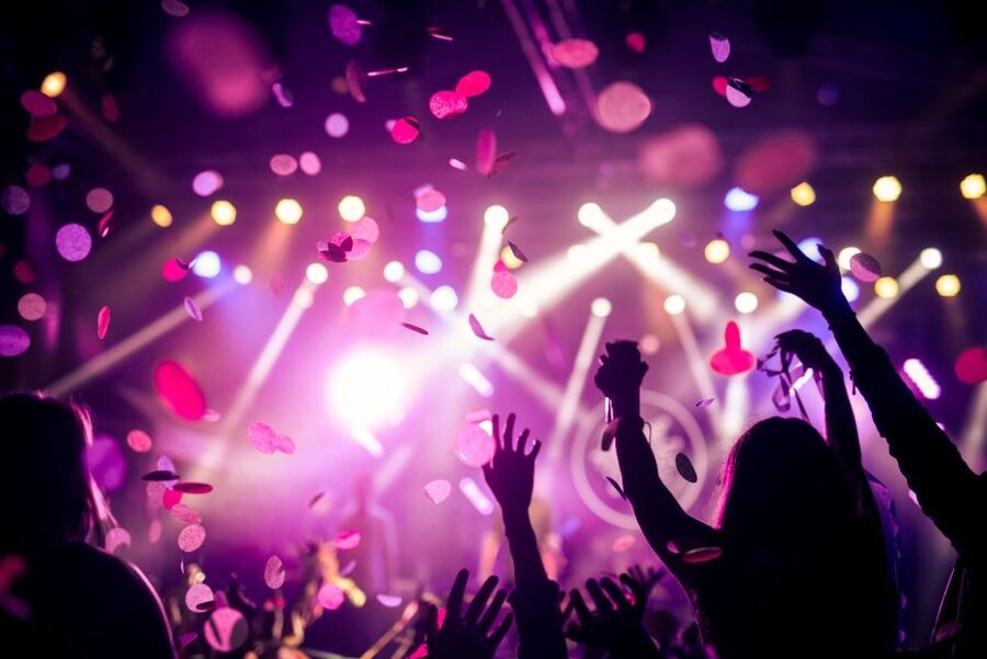 Las Vegas: Party Bus Nightclub Crawl - The first club and the value of skipping the line