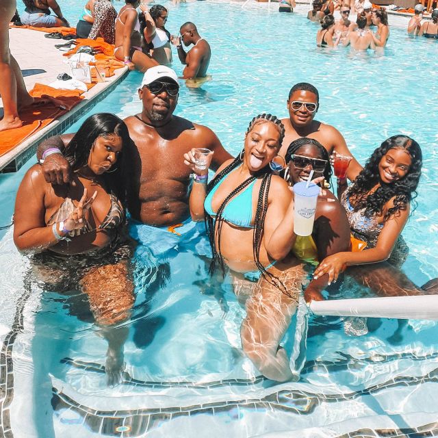 Las Vegas: Pool Crawl with Free Drinks on the Party Bus - What the $85 price really buys you