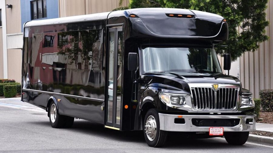 Las Vegas: Private Party Bus Tour Of Vegas Strip w Champagne - Is $319 good value?