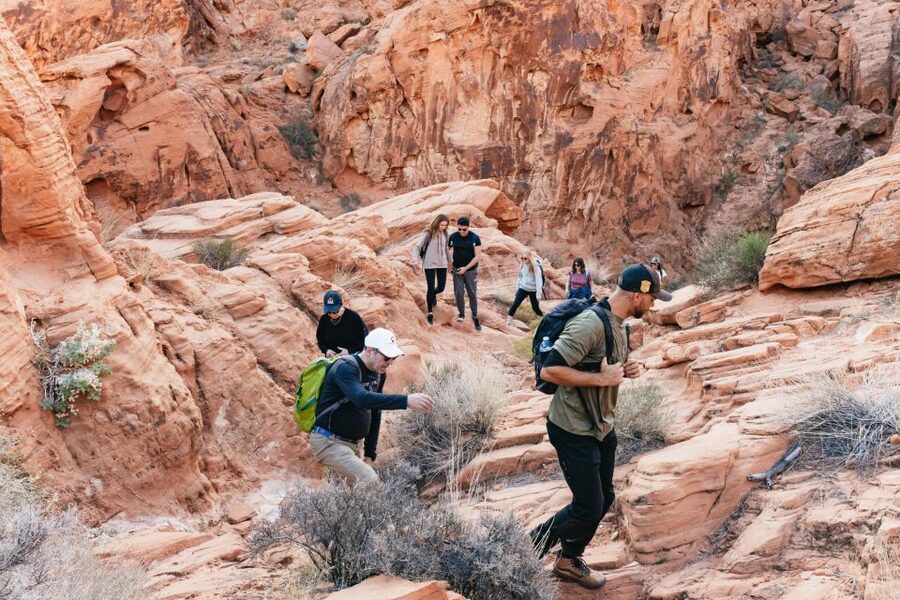 Las Vegas: Valley of Fire Guided Hike with Drinks and Snacks - The ride from Las Vegas to the park
