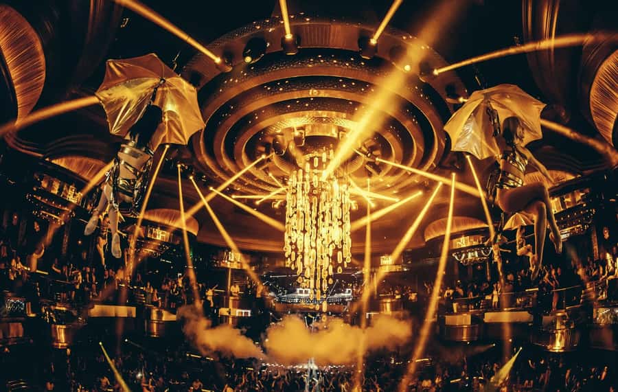 Las Vegas: VIP Club Crawl with Party Bus and Drinks - Reaching a Las Vegas superclub