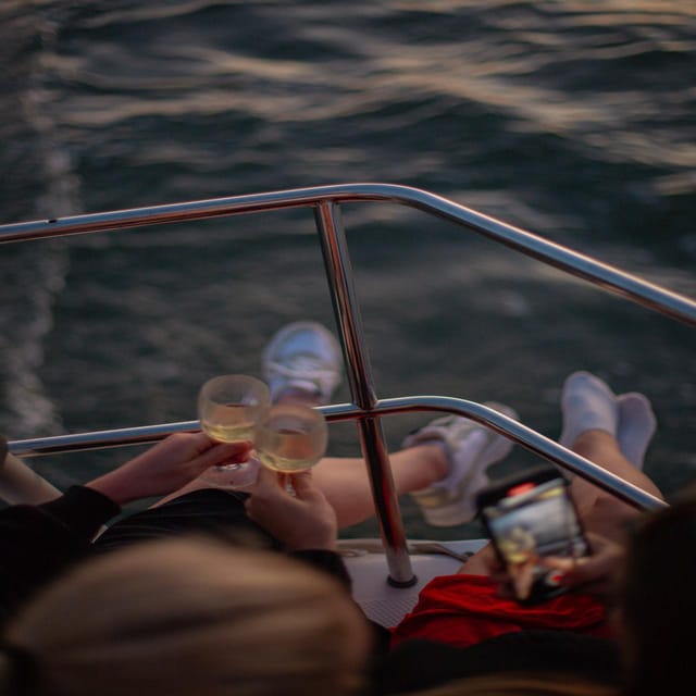 Lisbon 2 Hours Sailing Day Tour and Cruise With Drinks - Key points to know before you book