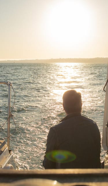 Lisbon 2 Hours Sailing Day Tour and Cruise With Drinks - Shared boat or private charter?