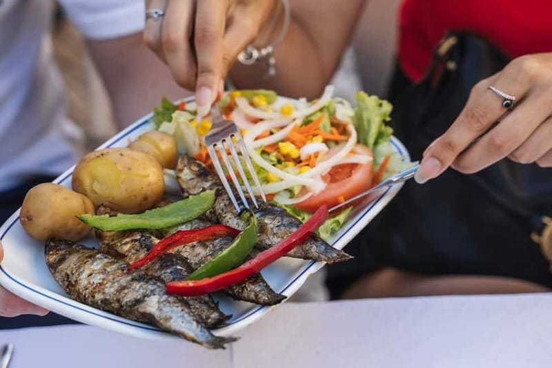 Lisbon: Baixa Food Walking Tour with Drinks - Price and what the $78 covers