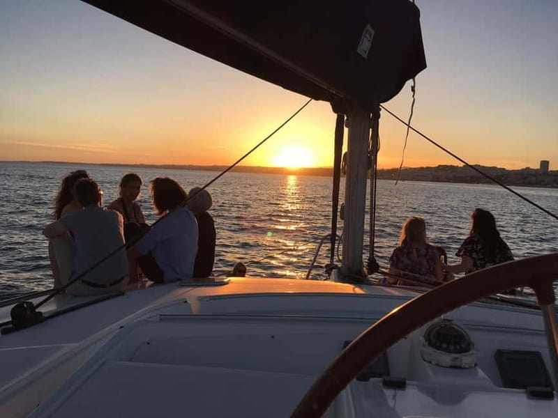 Lisbon: Catamaran Cruise with Drinks & Pastel de Nata - A close look at the two-hour route