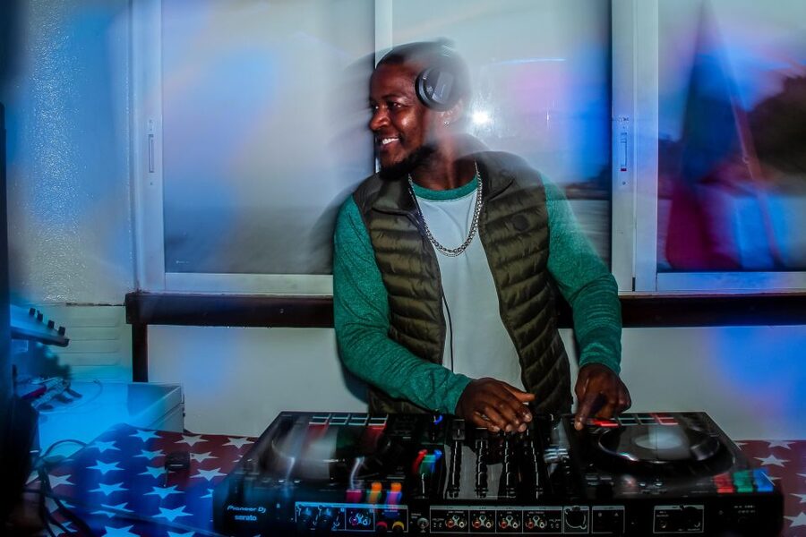Lisbon: Disco Night Cruise with DJ and Open Bar - Passing beneath the 25 de Abril Bridge