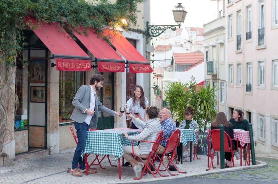 Lisbon: Evening Local Food Crawl with Drink Pairings - Why the guide matters more than the menu