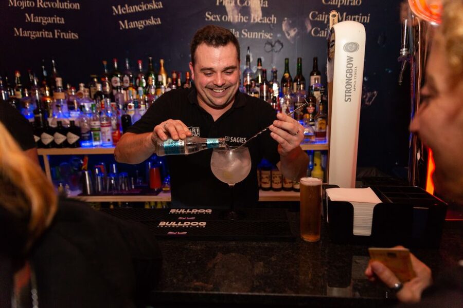 Lisbon Non-Alcoholic Pubcrawl: Soft drinks & Mocktails - The one-hour soft drink or mocktail stop