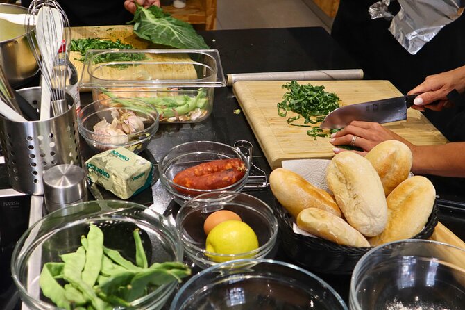 Lisbon: Portuguese street food cooking class with Drinks - Arriving at Compadre Cooking School