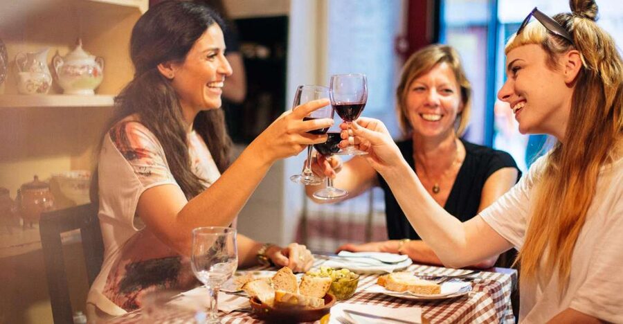 Lisbon: Private Evening Tour with Drinks & Bites in Alfama - Key points to know before booking