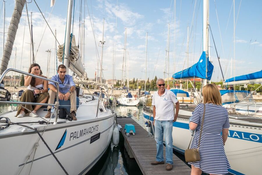 Lisbon: Private Sunset Cruise on the Tagus River with Drink - Key points to know before you book