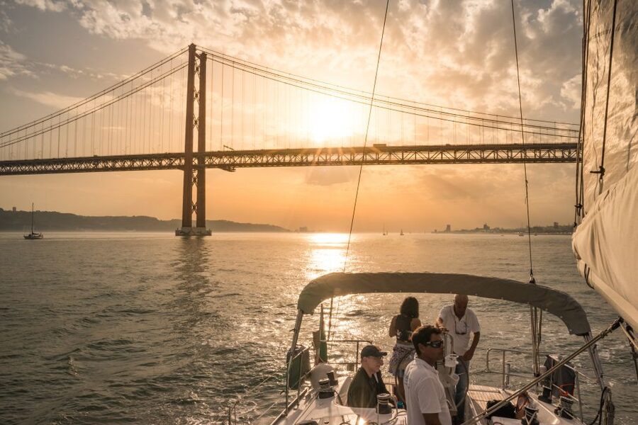 Lisbon: Private Sunset Cruise on the Tagus River with Drink - Is $489 good value?