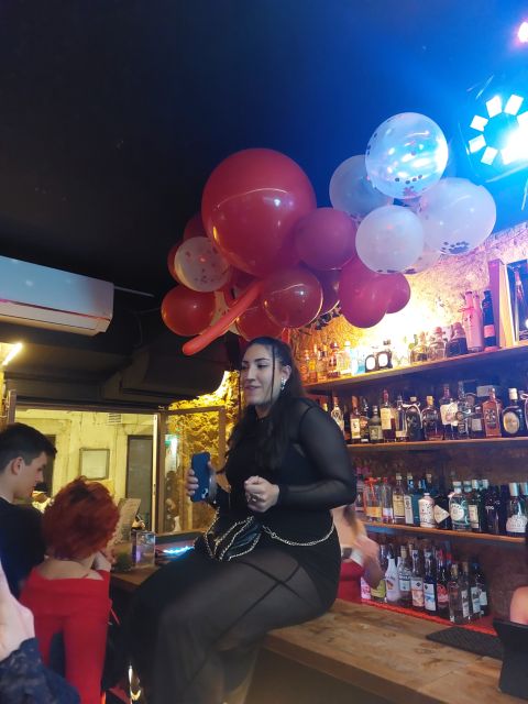 Lisbon Pub-crawl: 1h of open bar, Shots and VIP Club Entry - Miradouro de São Pedro de Alcântara: a practical starting point