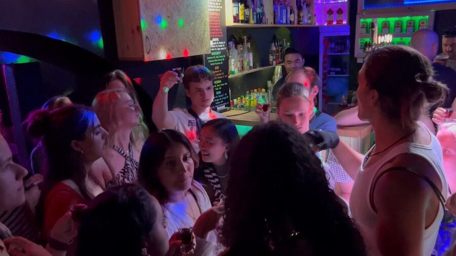 Lisbon Pub Crawl: Unlimited Drinks, Shots & V.I.P Club Entry - The nightclub and dress rules