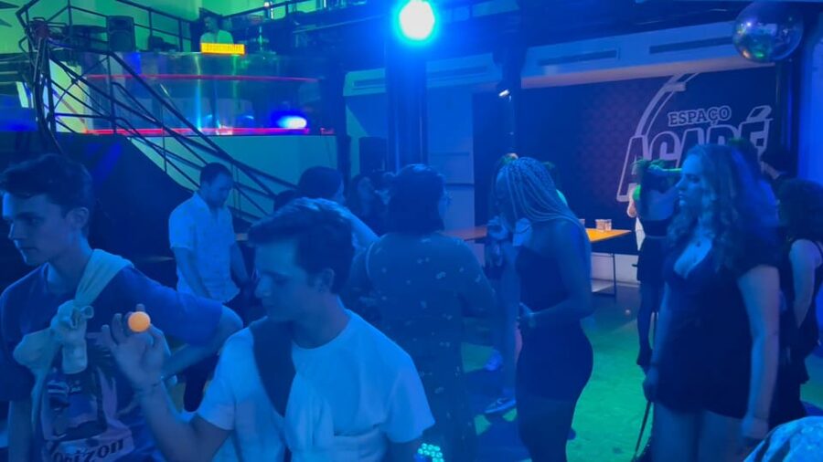 Lisbon Pub Crawl: Unlimited Drinks, Shots & V.I.P Club Entry - Meeting at São Pedro de Alcântara