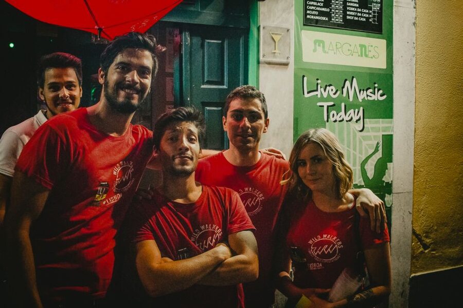 Lisbon: Pub Crawl with Open Bar (Premium Upgrade Available) - Pink Street adds Lisbon’s best-known nightlife photo stop