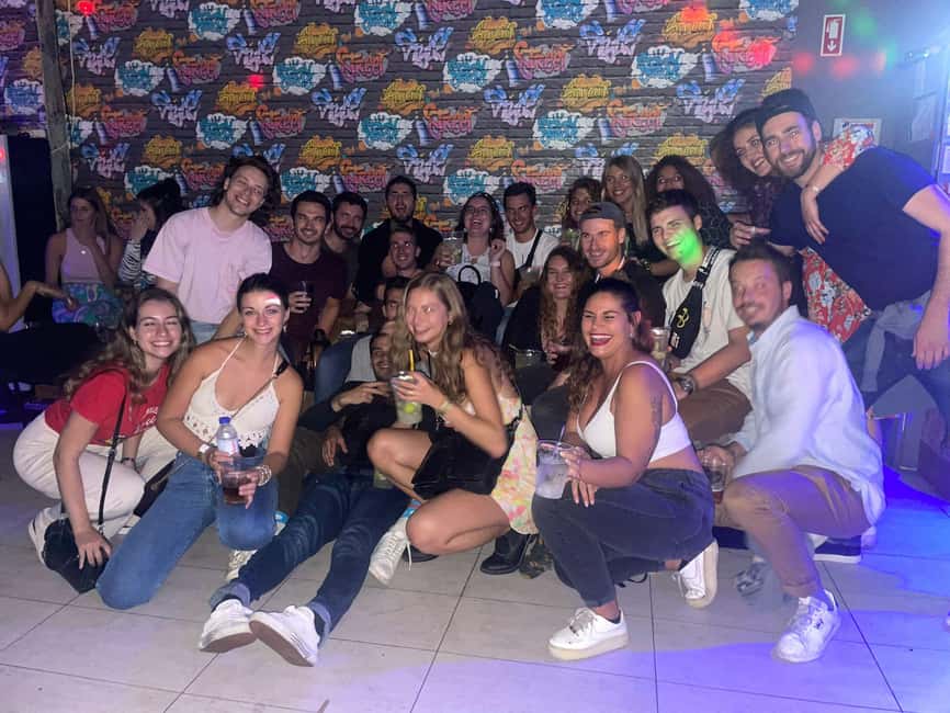 Lisbon: Pub Crawl with Open Bar (Premium Upgrade Available) - Guides are the main reason this works for solo visitors