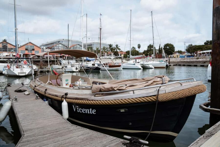 Lisbon: Relax in the Waves - Open Bar and Snacks at Sunset - What comes with the $28 price
