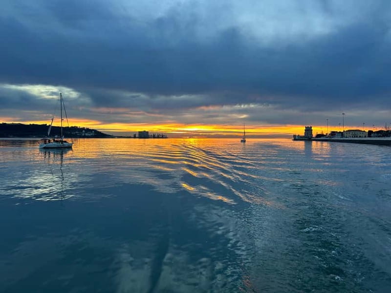 Lisbon: Sailing Boat Tour with Drinks & Pastel de Nata - Key points to know before sailing
