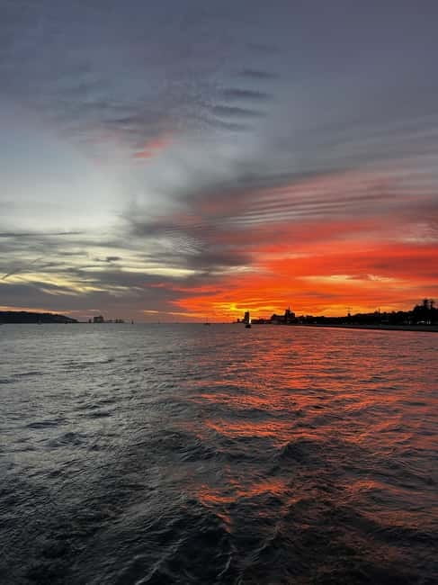 Lisbon: Sailing Boat Tour with Drinks & Pastel de Nata - Meeting point, check-in, and practical planning