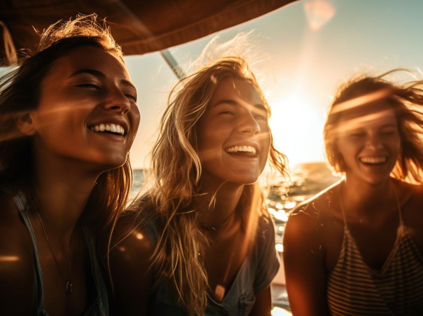 Lisbon: Sunset Boat Party Cruise with DJ and Open Bar - What this Tagus River party really feels like