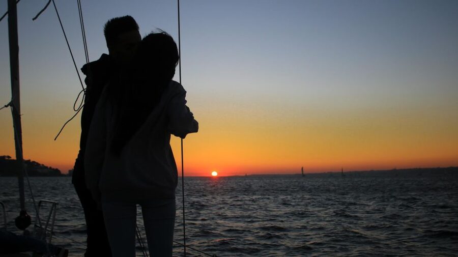 Lisbon: Sunset Cruise with Drinks - What the guides add to the two-hour ride