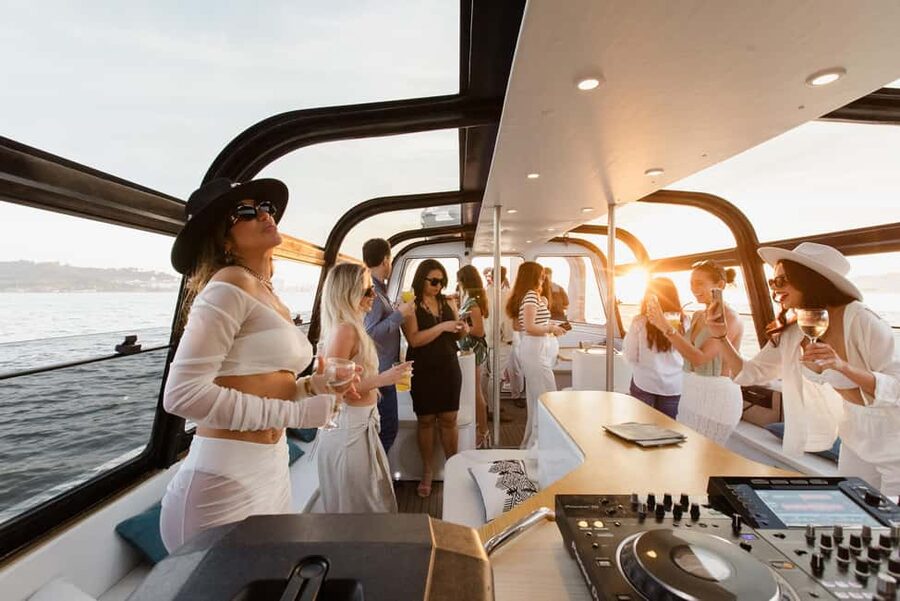 Lisbon: Sunset/Night Boat Party with Open Bar, Snacks & DJ - Who should book this cruise?