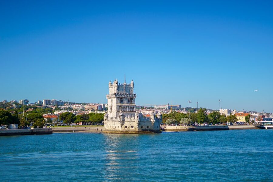 Lisbon: Tagus River Boat Tour with One Drink Included - Key points to know before you book