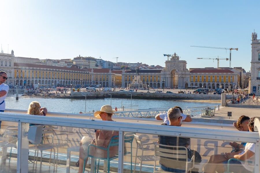 Lisbon: Tagus River Boat Tour with One Drink Included - Who will enjoy this cruise most?