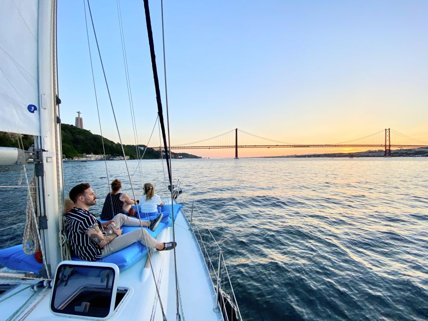 Lisbon: Tagus River Sunset Cruise with Drinks - Christ the King and the best sunset views