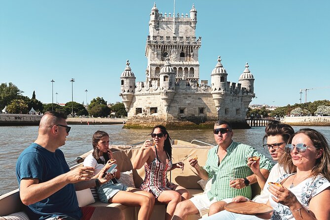 Lisbon – Vinho Verde Wine Premium Boat Experience - Crossing the river for Cristo Rei and Almada