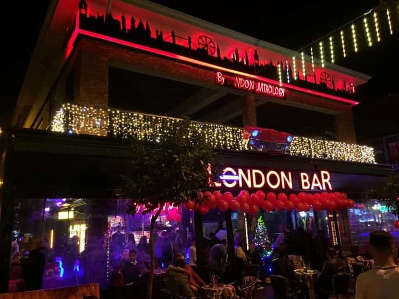 London Bar Meetup: Entry, Safe Original Drink & Transfer - Starting the night with a hotel pickup