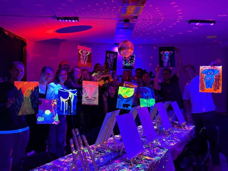 London: Paint and Sip in the Dark with Bottomless Drinks - Who will enjoy Rembrandt van Wine most?