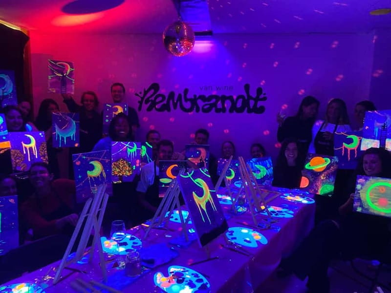 London: Paint and Sip in the Dark with Bottomless Drinks - The neon paint and blacklight effect