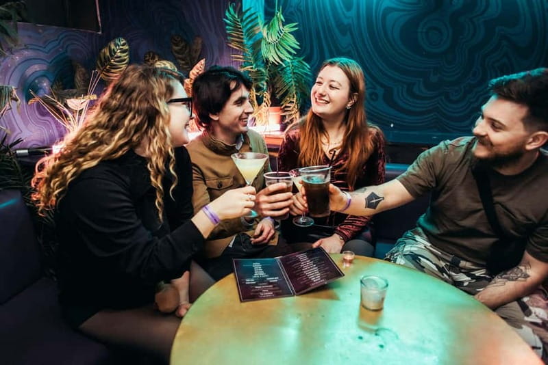 London Pub Crawl: Ultimate Central London Night Out - Dress code and ID rules
