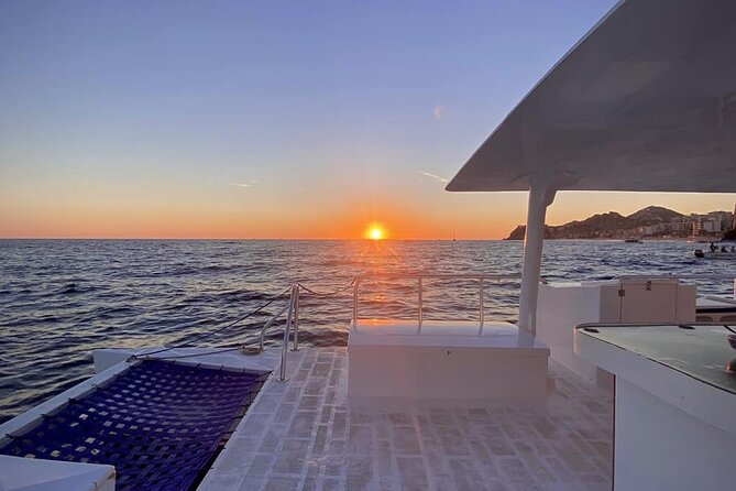 Los Cabos Catamaran: Iconic Sunset Cruise with Drinks & DJ - Meeting instructions deserve extra attention